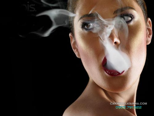 Hút thuốc lá gây nhiều bệnh về mắt