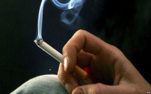 Nam giới hút thuốc có thể mất nhiễm sắc thể Y